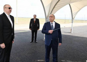 Prezident Hacıqabulda suvarma qurğuları kompleksi ilə tanış olub (YENİLƏNİB)